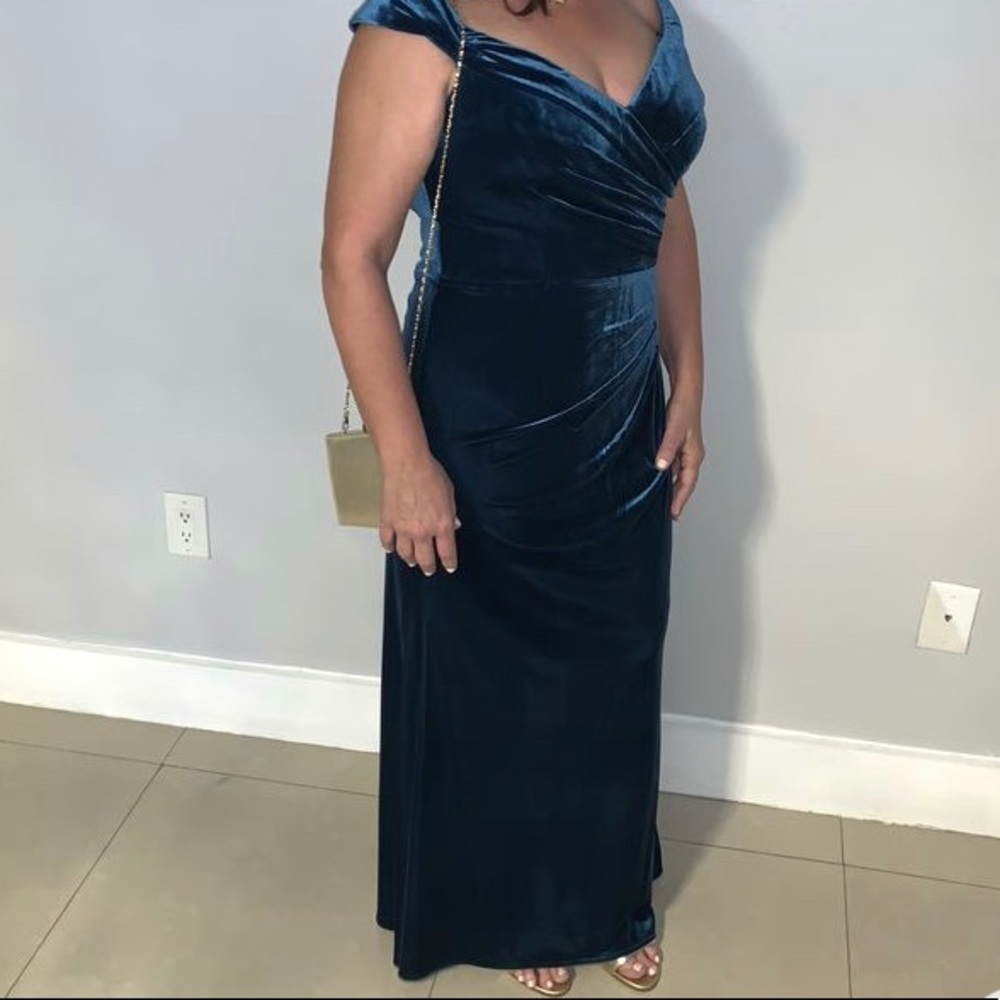 Ale Evening Dress in teal color,  size 12 ,used one time like new